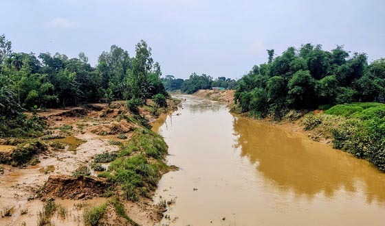 স্বাধীনতার ৫৫ বছরেও মহারশি নদীতে নির্মাণ হয়নি বেড়িবাঁধ
