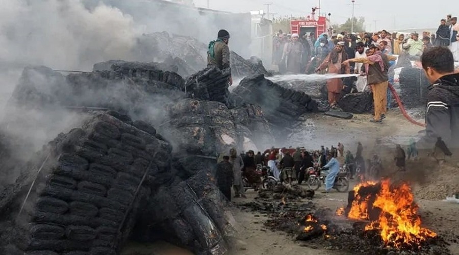 আফগানিস্তানে পাকিস্তানের হামলা, নিহত ৪১৫