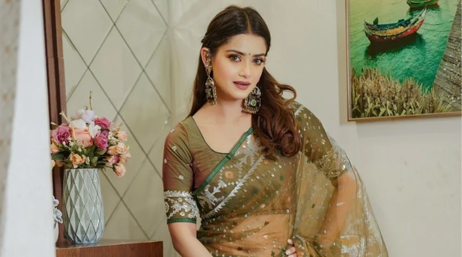 অভিনেত্রী তানজিন তিশার বিরুদ্ধে মারধরের অভিযোগ