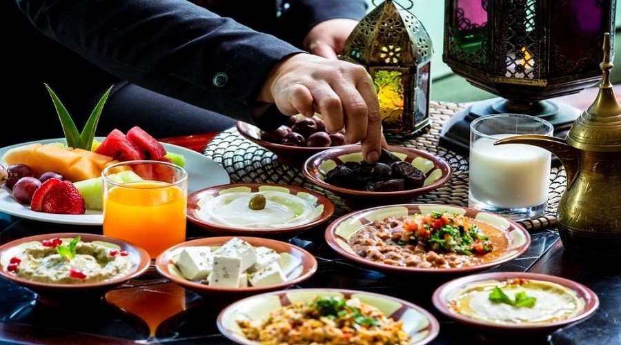 সাহরিতে যেসব খাবার থেকে বিরত থাকা উচিত