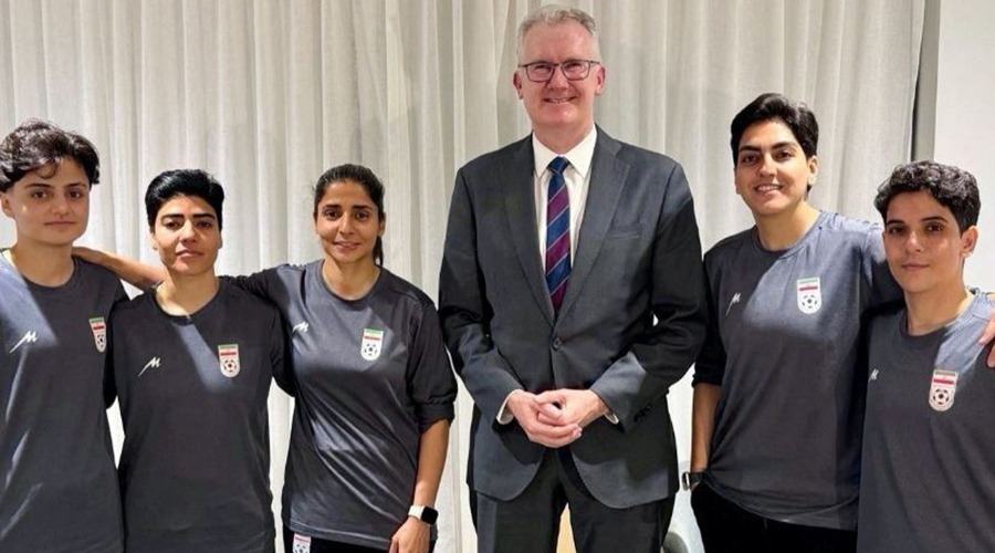 অস্ট্রেলিয়ায় রাজনৈতিক আশ্রয় চাইলেন পাঁচ ইরানি নারী ফুটবলার