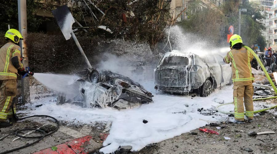 ইসরায়েলে ক্ষেপণাস্ত্র হামলা চালিয়েছে ইরান, ট্রাম্পের দাবি ‘ভুয়া’ বলল ইরান