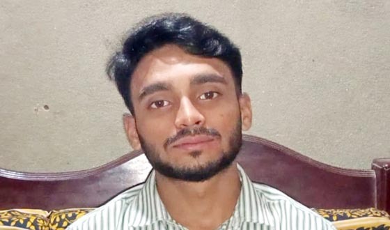 সৈয়দপুরে বেতনের টাকা চাইতে গিয়ে মালিক কর্তৃক কর্মচারী লাঞ্ছিত