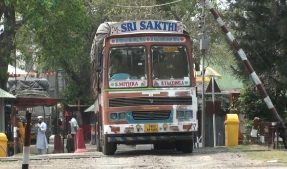 হিলি স্থলবন্দর দিয়ে আমদানি রপ্তানি শুরু