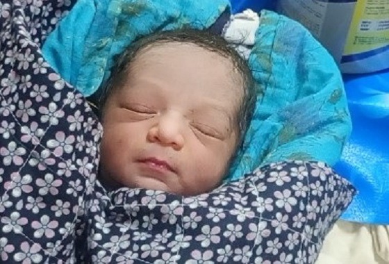 চাঁদপুরে লঞ্চে সন্তান প্রসব, আনন্দে যে ঘোষণা লঞ্চ কোম্পানির