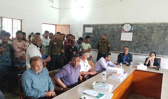 বিদ্যালয়ে সংকট নিরসনে ইউএনও’র হস্তক্ষেপ চান এলাকাবাসী