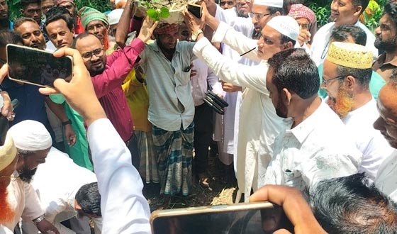 আমতলীতে খাল খনন কাজের উদ্ধোধন