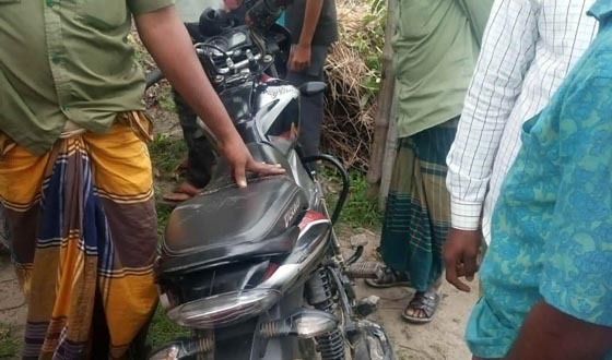 রাণীশংকৈলে সড়ক দুর্ঘটনায় নিহত ১