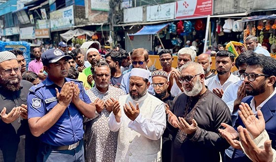 সৈয়দপুরে রোড ডিভাইডার স্থাপন উদ্বোধন করলেন এমপি মুনতাকিম