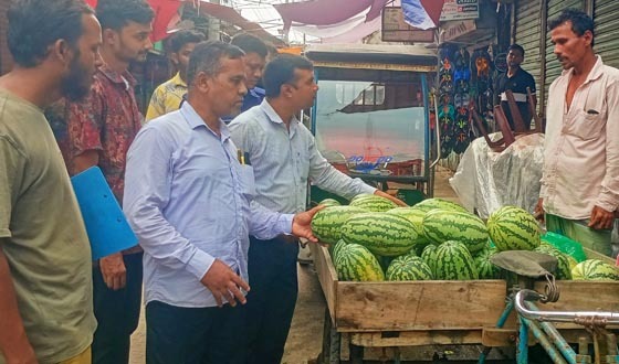 কাউখালীতে ভোক্তা অধিকারের অভিযানে তিন প্রতিষ্ঠানকে জরিমানা