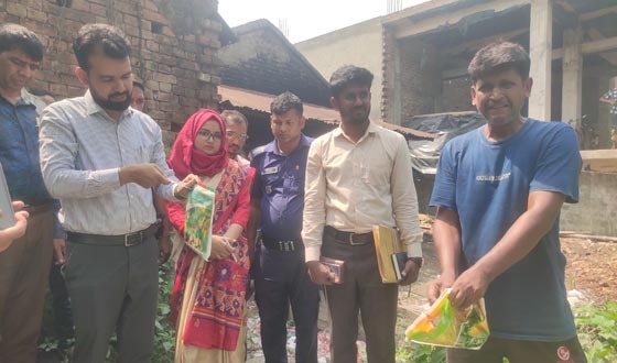 চৌগাছায় ভেজাল সার বিনষ্ট, ২ ব্যবসায়ীকে জরিমানা