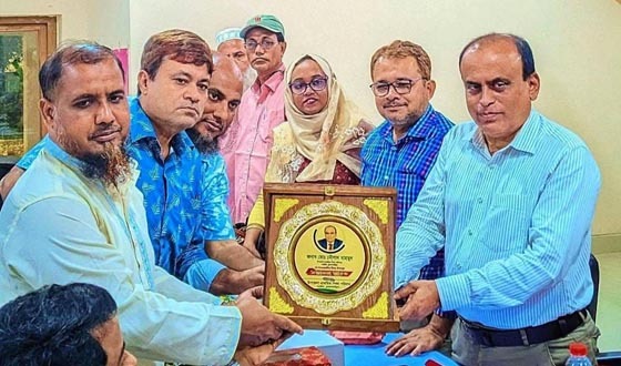 সরাইলে শিক্ষা কর্মকর্তার বর্ণাঢ্য বিদায়ী সংবর্ধনা
