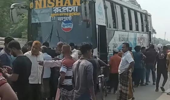 কালীগঞ্জে রুপসা গাড়ির ধাক্কায় প্রান গেল কসাইখানা পরিদর্শকের