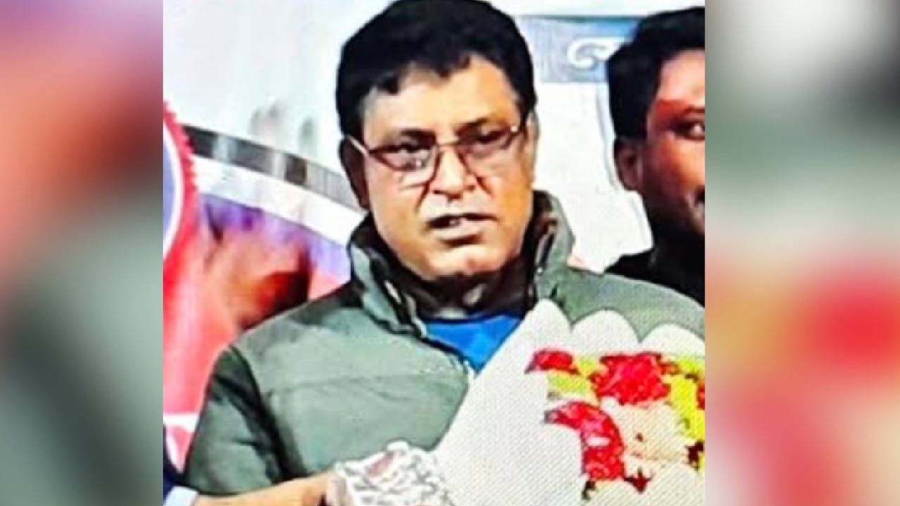 খুলনায় পূর্ববাংলা কমিউনিস্ট পার্টির নেতাকে গুলি করে হত্যা