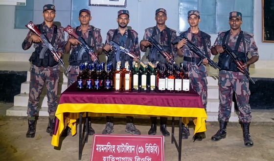 নালিতাবাড়ী সীমান্তে ভারতীয় মদ জব্দ