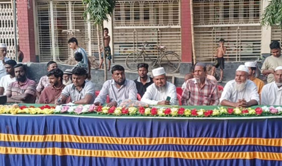 আশাশুনির শ্বেতপুর প্রাইমারি স্কুল মাঠে প্রীতি ফুটবল টুর্নামেন্ট অনুষ্ঠিত
