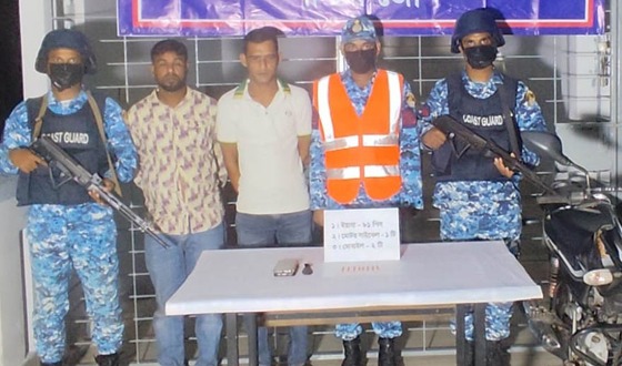 দাকোপে ইয়াবাসহ দুই মাদক কারবারি আটক