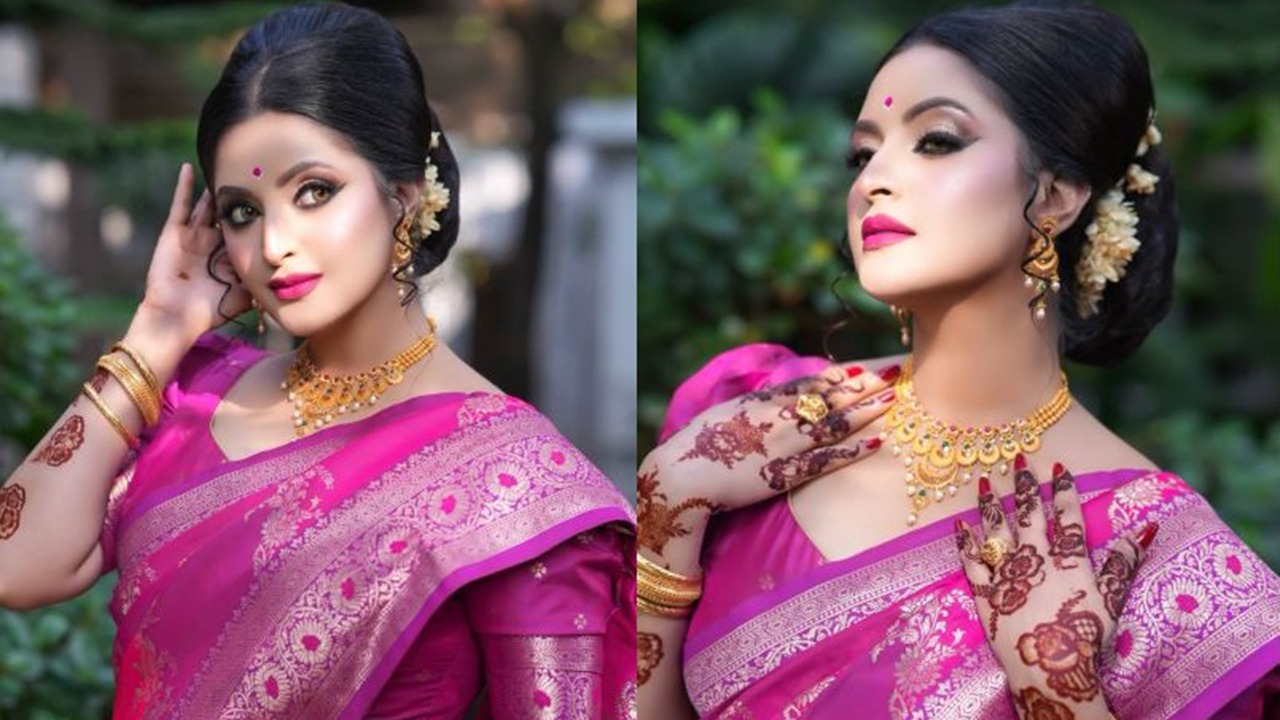 গোলাপি শাড়িতে ভক্তদের নজর কাড়লেন পরীমনি