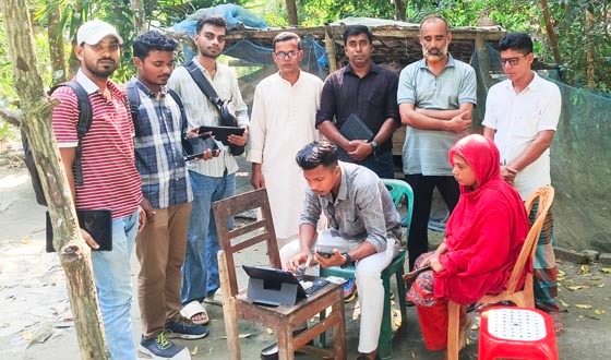 বাবুগঞ্জের চাঁদপাশায় ফ্যামিলি কার্ডের তথ্য সংগ্রহ কার্যক্রমের সূচনা