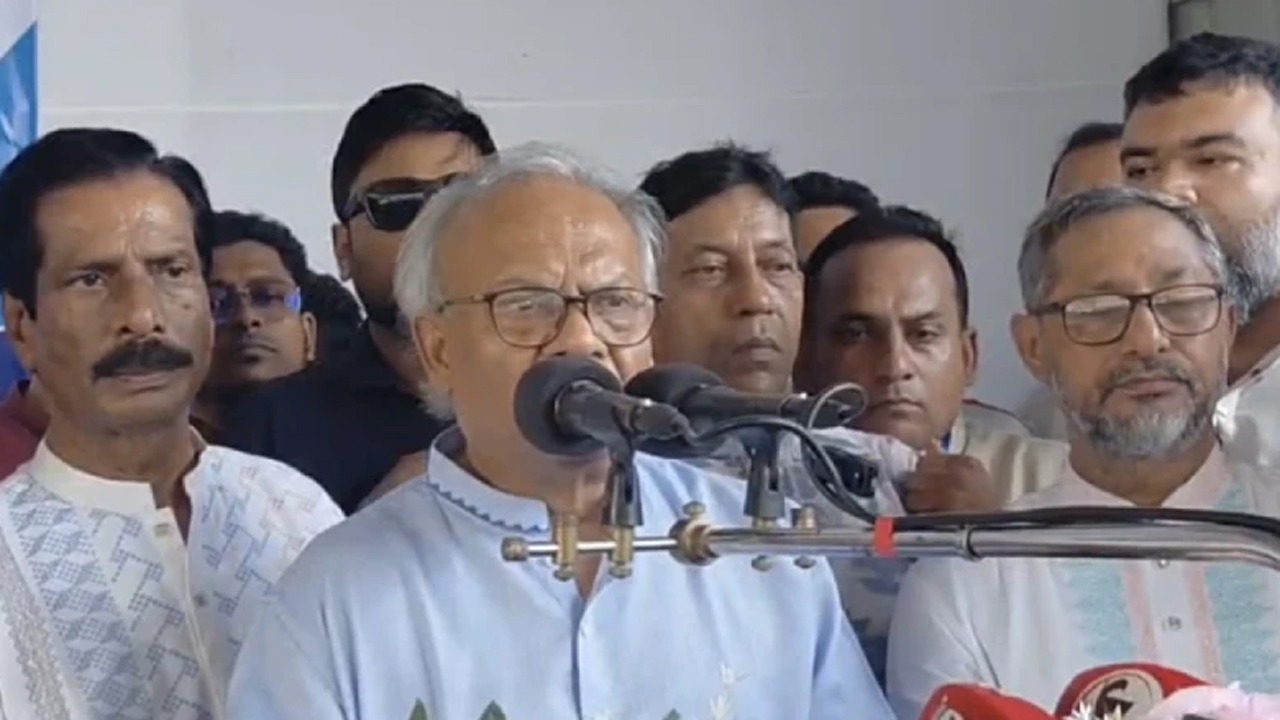 সরকারকে চাপে ফেলতে দেশ-বিদেশে ষড়যন্ত্র চলছে: রিজভী