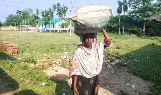 স্বামী নিখোঁজ, তবু থামেনি মমতার জীবনসংগ্রাম