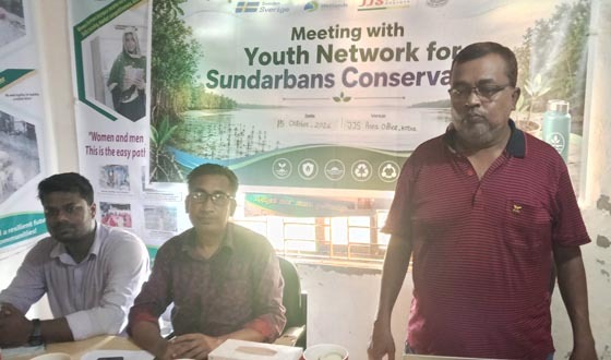কয়রায় সেচ্ছাসেবী সংগঠনের সাথে মানবিক সহয়তা বিষয়ক মতবিনিময়