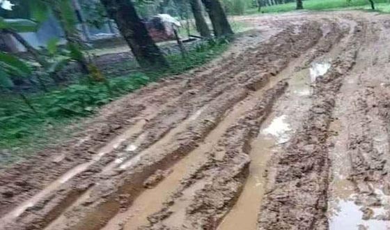 ঝিনাইগাতীতে পাকাকরণ হয়নি দুই কিলোমিটার সড়ক, দুর্ভোগে মানুষ