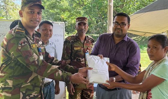 লক্ষ্ণীছড়িতে সেনাবাহিনীর উদ্যোগে খামারিদের প্রাণিসম্পদ বিষয়ক প্রশিক্ষণ