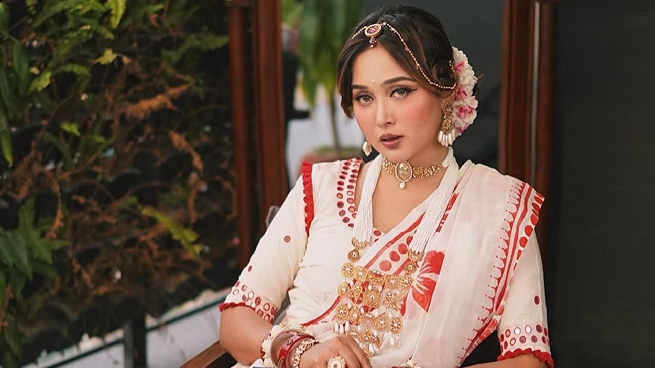 ‘আবারও বিয়ে’ চমকের, আরিফিন শুভর সঙ্গে ছবি ঘিরে রহস্য