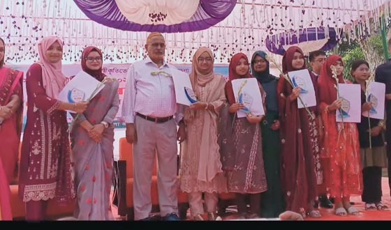 দুর্গাপুরে এসএসসি পরীক্ষায় জিপিএ ৫ প্রাপ্ত কৃতি শিক্ষার্থীদের সংবর্ধনা