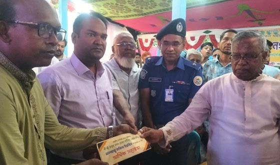 দৌলতখানে পূজা মন্ডপ পরিদর্শন করলেন এমপি হাফিজ ইব্রাহিম