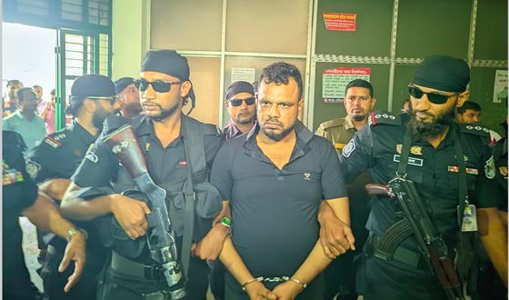 রংপুরে অস্ত্র ও হত্যাসহ ২৬ মামলায় শীর্ষ সন্ত্রাসী মেরিল সুমন এসআরবির হাতে গ্রেফতার
