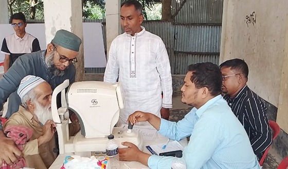 গজারিয়ায় ফ্রি চক্ষু চিকিৎসা ক্যাম্প অনুষ্ঠিত