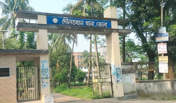 দৌলতখানে রাস্তার পাশ থেকে যুবকের লাশ উদ্ধার