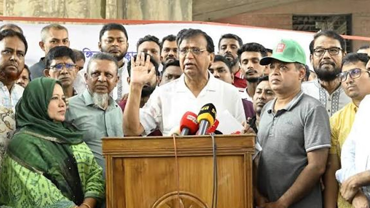 ফুটপাতে অবৈধ দোকান বসালেই মামলা ও মালামাল ক্রোক: ডিএসসিসি প্রশাসক