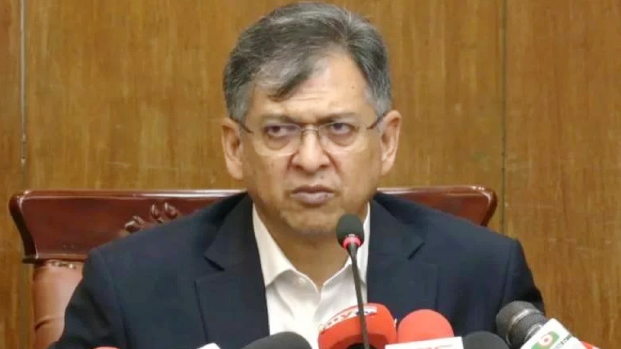 গোপনে ঘোলা পানিতে মাছ শিকারের চেষ্টা চলছে : স্বরাষ্ট্রমন্ত্রী