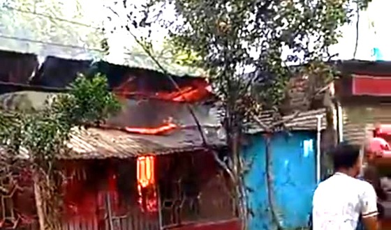 বাজিতপুরে বিদ্যুতের শর্টসার্কিট থেকে আগুন লেগে ২০ লক্ষ টাকার ক্ষতি