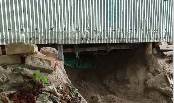 সৈয়দপুরে সিঁধ কেটে মসজিদের আইপিএস চুরি