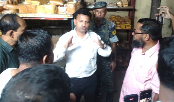 চাটমোহরে সাতটি প্রতিষ্ঠানে দেড় লক্ষাধিক টাকা জরিমানা