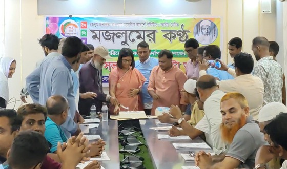 দেলদুয়ারে কেক কেটে মজলুমের কন্ঠের প্রতিষ্ঠা বার্ষিকী পালিত