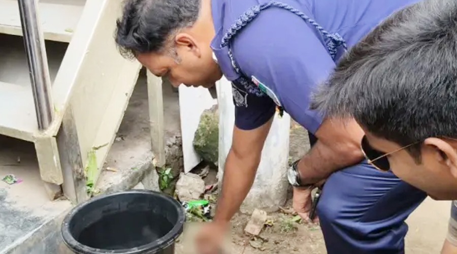 মেহেরপুরে বিএনপি কার্যালয়ের সামনে দুইটি টাইম বোমাসদৃশ বস্তু বিস্ফোরণ