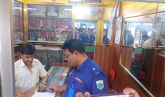 জুয়েলার্সে সচেতনতামূলক স্টিকার, রেজিস্টার সংরক্ষণের নির্দেশ