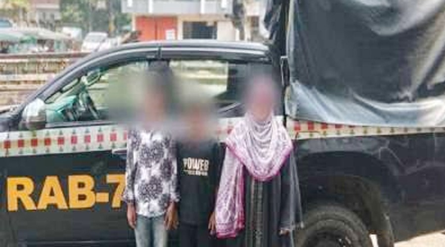 চট্টগ্রামে দুই শিশুর পেট থেকে ৬ হাজার ৬১৫ পিস ইয়াবা উদ্ধার, এক নারী গ্রেপ্তার