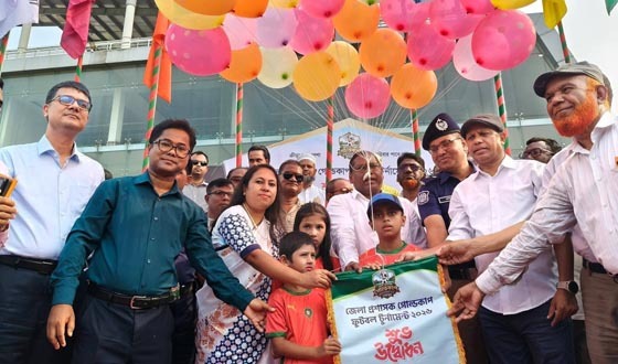 শেরপুরে জেলা প্রশাসক গোল্ডকাপ ফুটবল টুর্নামেন্টের উদ্বোধন