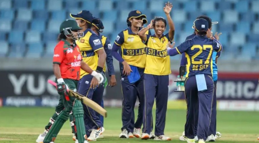 হারের পর এবার জরিমানা গুনতে হচ্ছে নারীদের