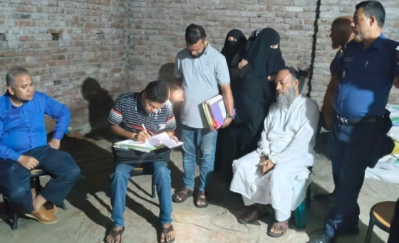 রাজশাহীতে অবৈধভাবে ৫০০ বস্তা সার মজুত, ডিলারের কারাদণ্ড