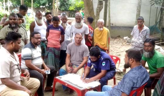 ফকিরহাটে ভ্যানচালকের ঝুলন্ত মরদেহ উদ্ধার