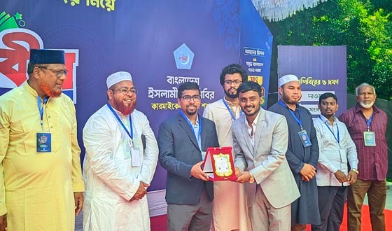 জুলাই সনদ বাস্তবায়ন না করলে তরুণরা সরকারকে লাল কার্ড দেখাতে দেরি করবে না