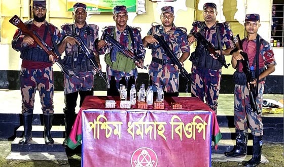দৌলতপুর সীমান্তে ভারতীয় মাদকদ্রব্য ও চোরাচালানি মালামাল উদ্ধার