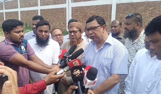 বেনাপোল বন্দর উন্নয়নে বড় পরিকল্পনা সরকারের: মানজারুল মান্না